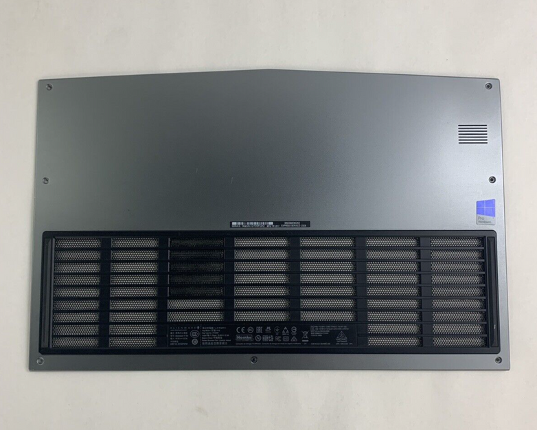 Alienware 17 R4 P31E001 2016 Keyboard Bottom Cover Only No Screws