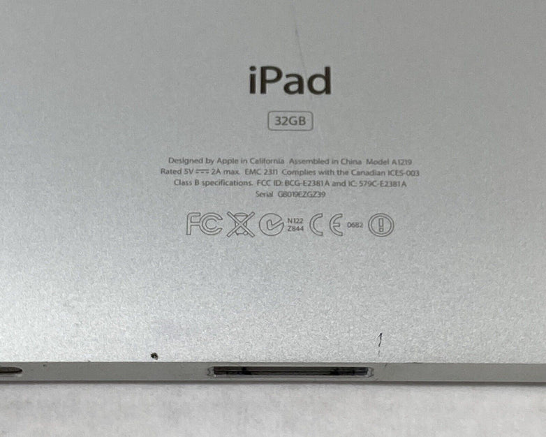 Apple iPad 1st Gen A1219 32GB 9.7" Wi-Fi Silver iOS 5.1.1