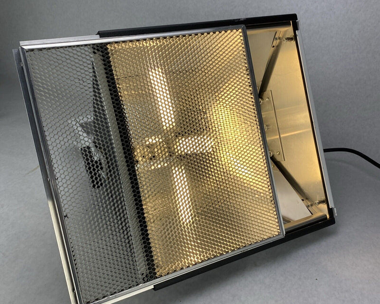 VIDESSENCE AA311471 16"X16" Studio Light with Honeycomb Grid and Grid Clamp