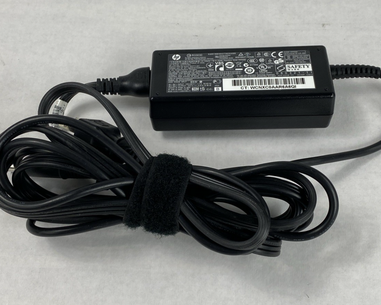 HP Spare Part No. 677774 65W 19.5V 3.33A AC Adapter Large Tip (Lot of 5)