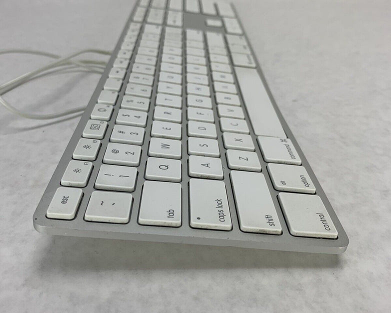 Apple Mac Keyboard Genuine A1243 USB Ultra Thin Aluminum Keypad Used