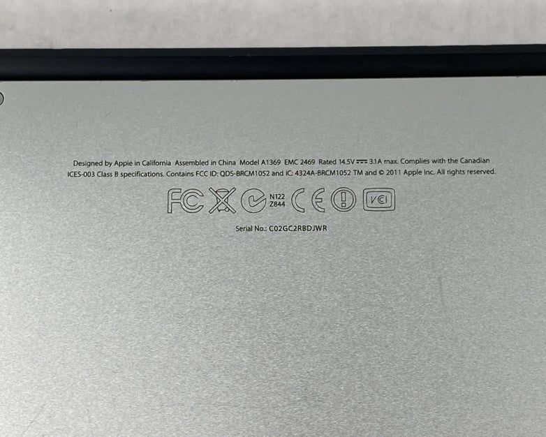 Apple A1369 MacBook Air 2011 13" 1.8Ghz i7 4GB RAM 250GB SSD os10.13.6 969Cycles