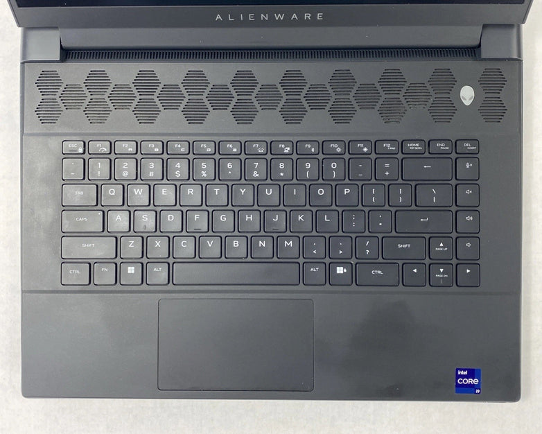 Alienware M16 R1 Core i9-13900HX 1.48 GHz 16 GB RAM RTX 4070 16" No HDD No OS