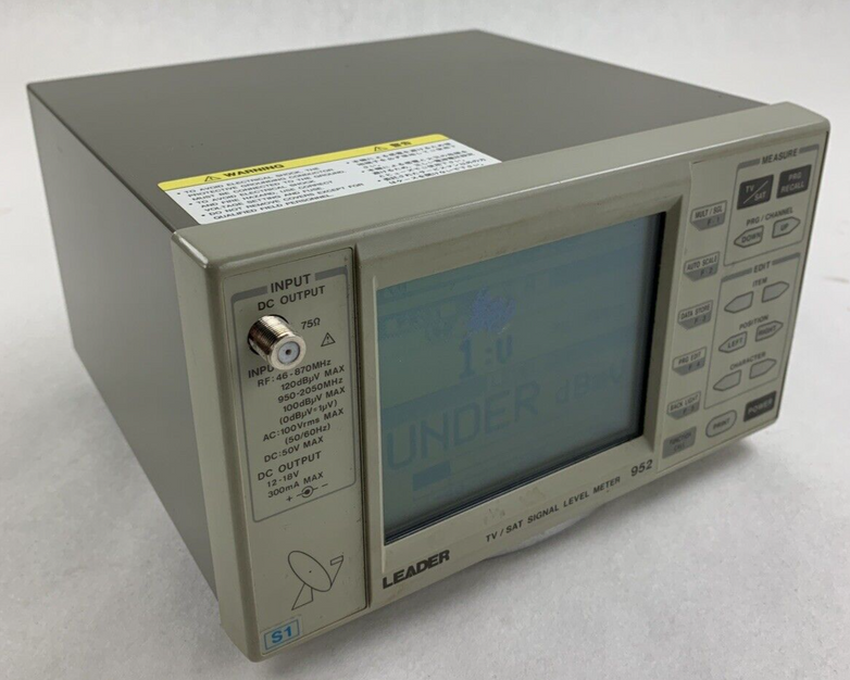 Leader 952 TV Satellite Signal Level Meter Powers On Screen Bleeding W/ Case