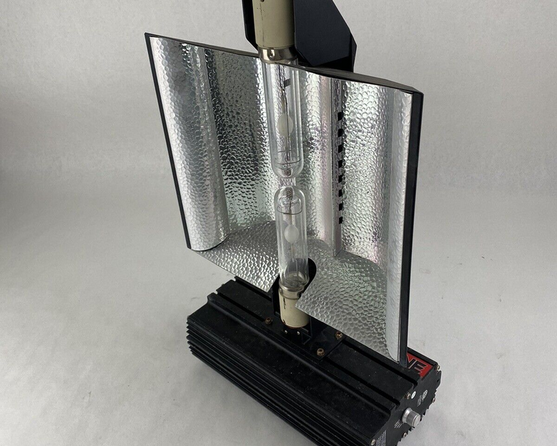 Vanquish 630WCMH All in One Grow System Tested