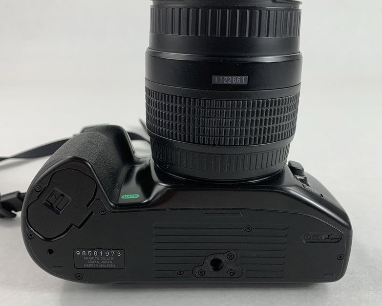 Minolta MAXXUM 330si RZ Camera w/ Quantaray MX AF 1:3.5-5.6 f=28-80mm Lens