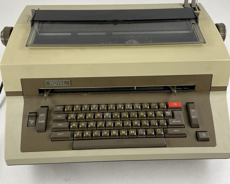 Royal 350A Typewriter 115V No Ribbon Tested