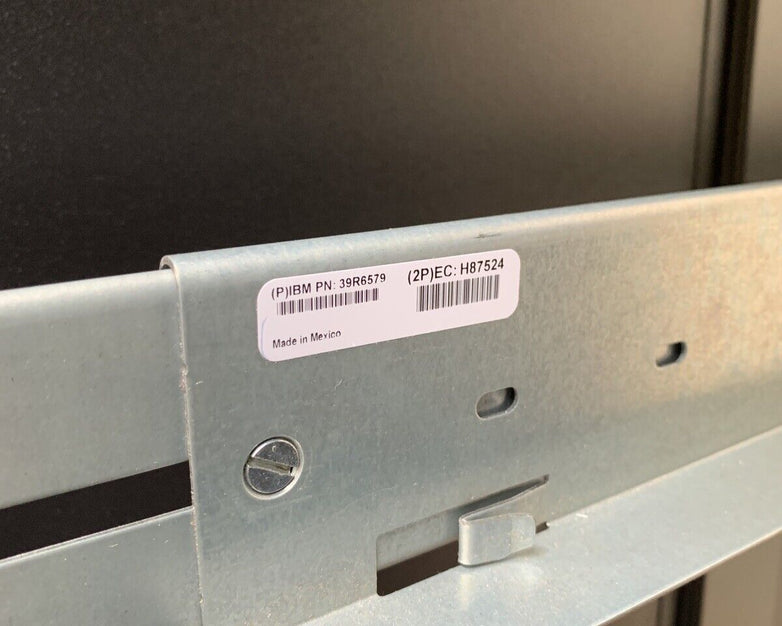 IBM NetBAY 9308 42U Enterprise Server Cabinet Rack 42S w/ Keys and Side Panels