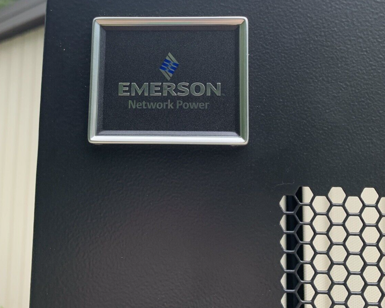 Emerson Knurr DCM Server Rack 42U 78"-48"-28"