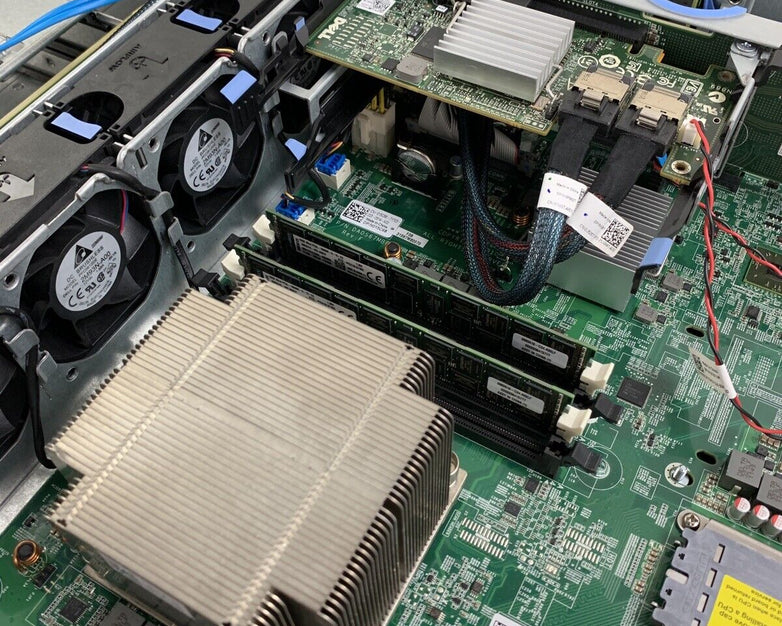Dell PowerEdge R515 Server 1x AMD Opteron 4122 2.2 GHz 16 GB RAM No HDD No OS