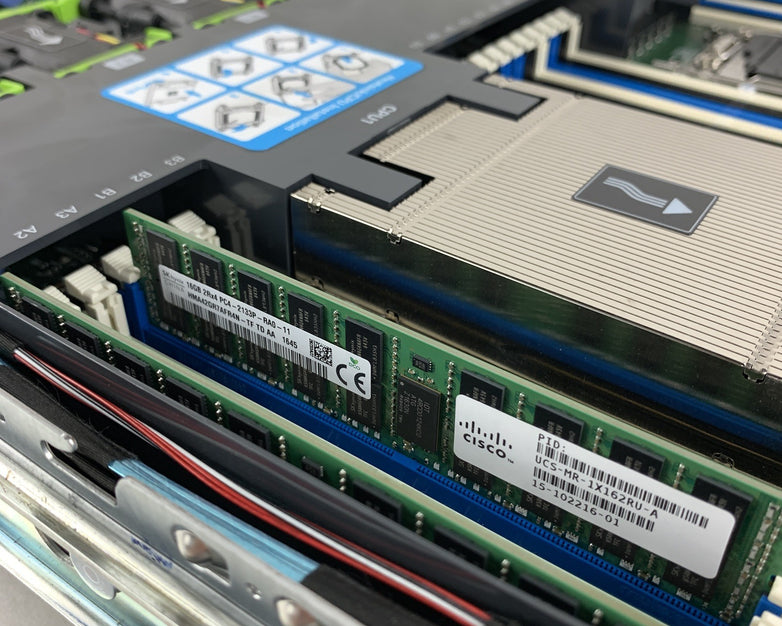 Cisco UCSC-C220-M4S Server 1x Xeon E5-2630 V3 2.4 GHz 32 GB RAM No OS No HDD