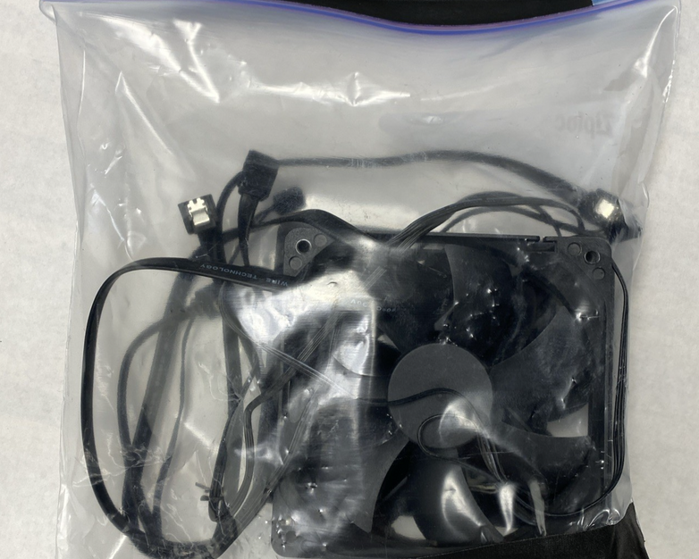 Corsair Obsidian Series 550D Mid-Tower Gaming Computer Case Damaged Front Panel