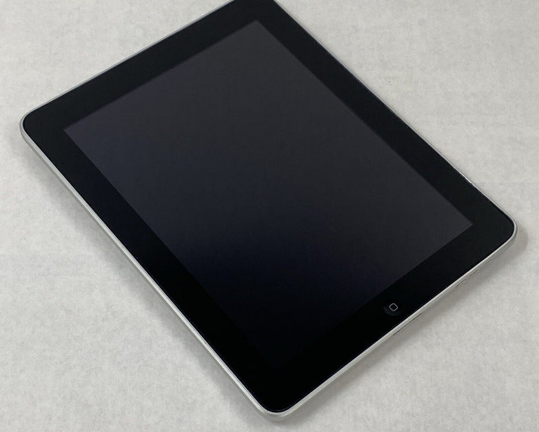 Apple iPad 1st Gen A1219 32GB 9.7" Wi-Fi Silver iOS 5.1.1