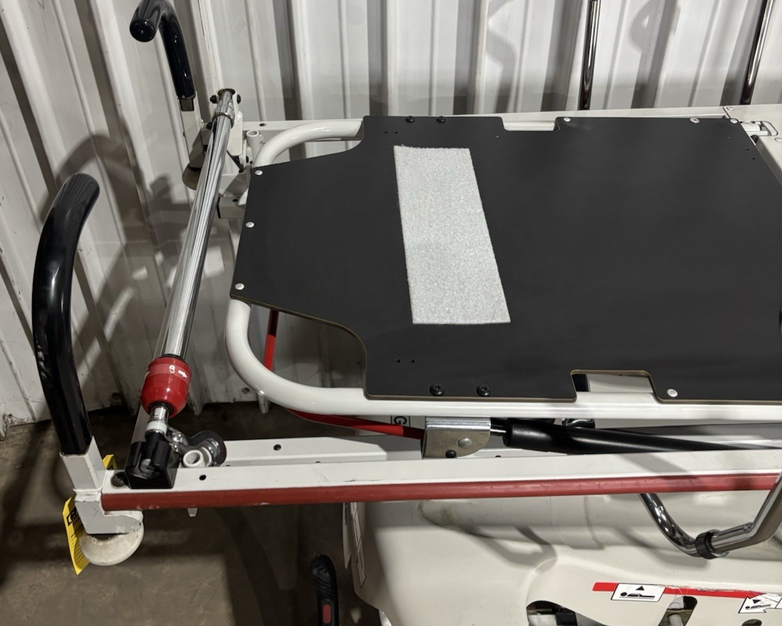Stryker 1001 IPX2 Pedal Hydraulic Stretcher Deteriorated Rubber Wheels No Bed