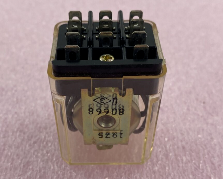SIGMA Instruments Relay 68R3-24705 10A 28VDC/240 VAC