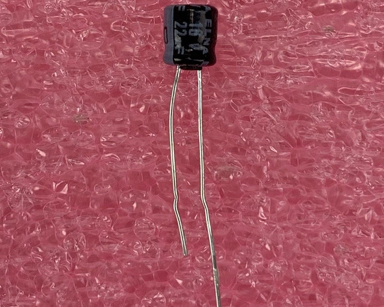 ELNA 16V 22µF Electrolytic Capacitor (Lot of 24)