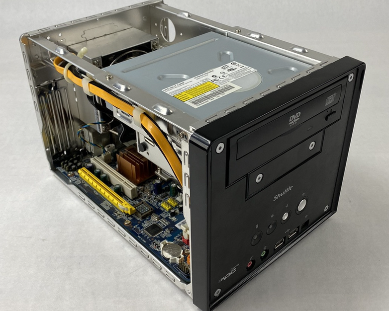 Shuttle SN685 AMD Athlon 64 x2 2.10GHz 2GB RAM No HDD No OS No Power Supply