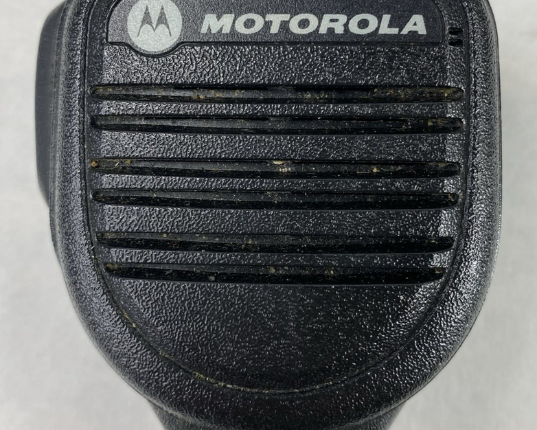 Motorola HT1250 LS + AAH25RDH9DP7AN Two Way Radio with Battery and Mic Untested