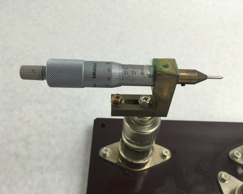 Mitutoyo Micrometer 0-25mm Metric Tool Range .01mm 705 EMI Fixture Tester