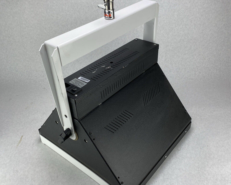 VIDESSENCE AA311471 16"X16" Studio Light with Honeycomb Grid and Grid Clamp