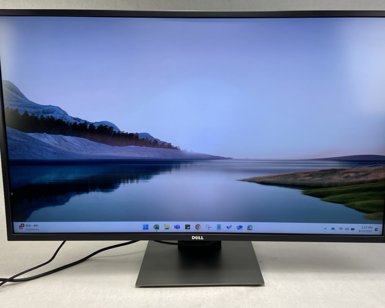 Dell Flat Panel Multi Client Monitor P4317Qc 43" In 4k UHD 3840x2160 With Stand