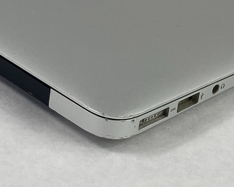 Apple MacBook Air A1465 2015 11" 1.6Ghz i5 4GB RAM 120GB SSD os11.7.1 706 Cycles