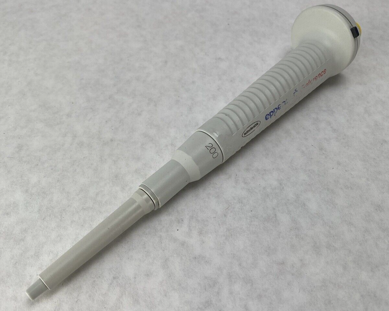 Eppendorf Reference Adjustable Volume Single Channel Pipette 50-200 uL