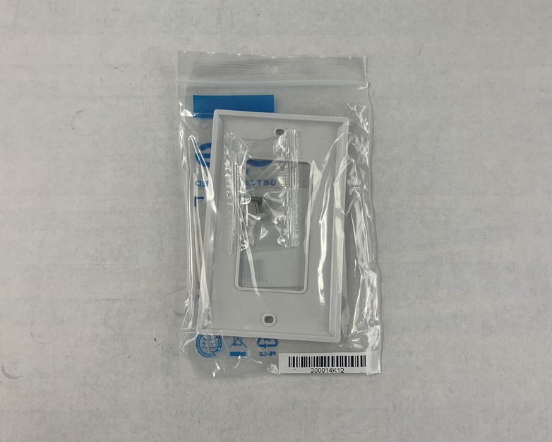 Lot of 5 C2G 03725 Decorative One Cutout Single Gang Wall Plate - White