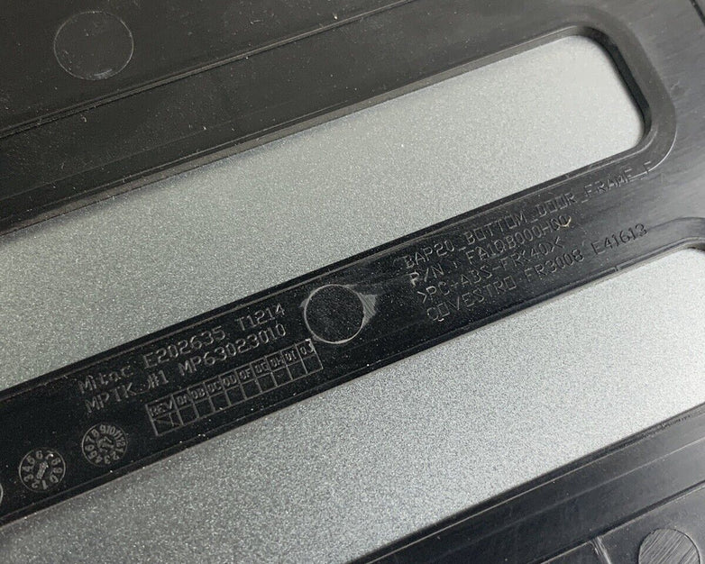 Alienware 17 R4 P31E001 2016 Keyboard Bottom Cover Only No Screws