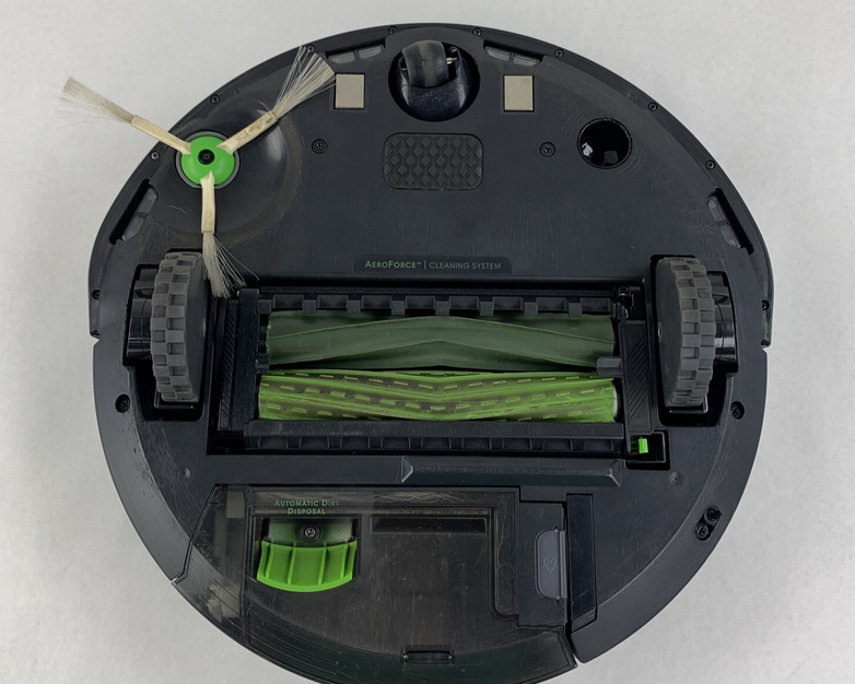 iRobot Roomba i1 Robot Vacuum Powers on For Parts and Repair