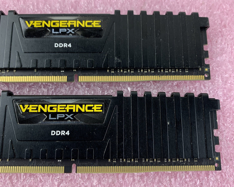 Corsair Vengeance CMK16GX4M4A2666C16 LPX Series 16 GB PC4 DDR4-2666MHz Lot of 2