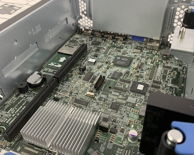 HP ProLiant DL380p Gen8 Server E5-2640 2 GHz 48 GB RAM NO HDD NO OS