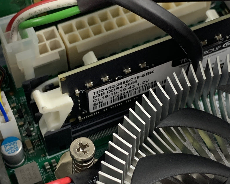 Supermicro Micro Desktop X11SSV-Q i5-7500 3.8 GHz 8 GB Ram No OS No HDD No AC