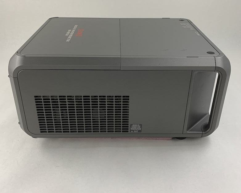Eiki EIP-HDT30 Digital Theater Projector - Parts or Repair