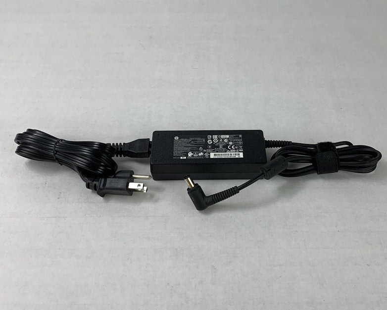 HP TPC-CA54 65W AC Power Adapter (Lot of 14)