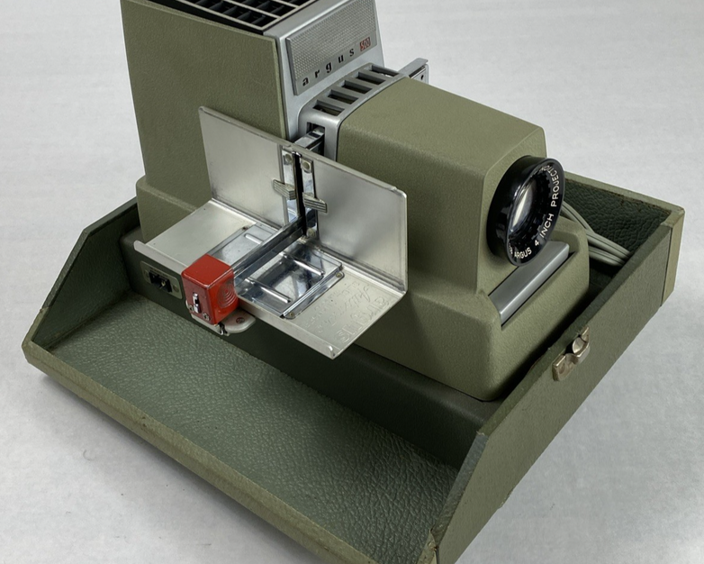 Argus 500 Model V Vintage 35mm Slide Projector Power Tested