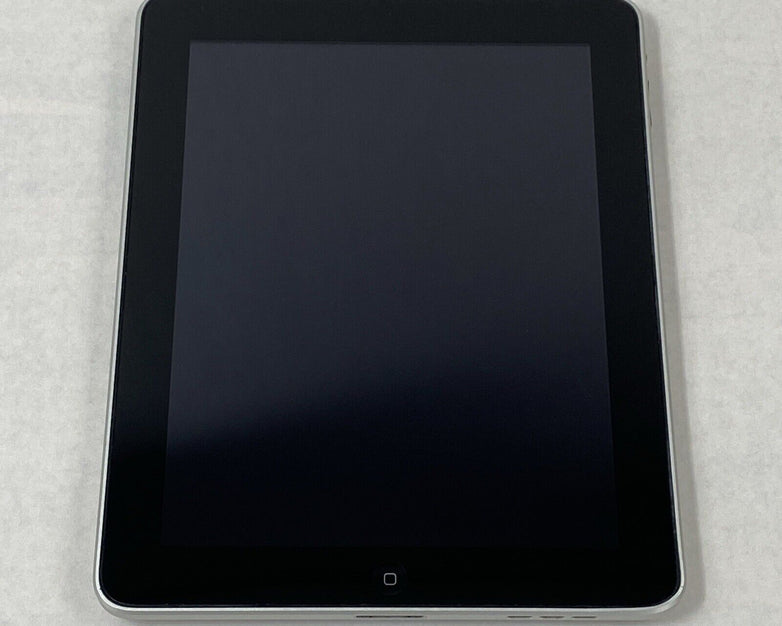 Apple iPad 1st Gen A1219 32GB 9.7" Wi-Fi Silver iOS 5.1.1