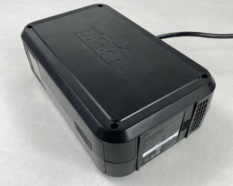 TrippLite OMNI900LCD 475W UPS Battery Backup No Battery Power Tested