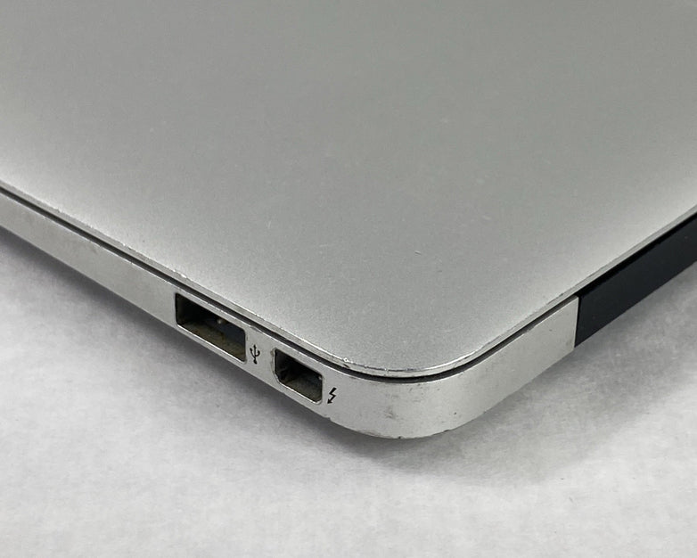 Apple MacBook Air A1370 2011 11" 1.6GHz Core i5 4GB RAM 120GB SSD os10.7.5