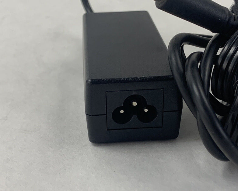 HP 608423-001 HP Spare 609938-001 AC Adapter