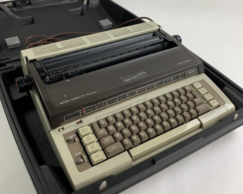 Vintage Smith Corona Memory Correct III Typewriter Types Slowly Parts and Repair