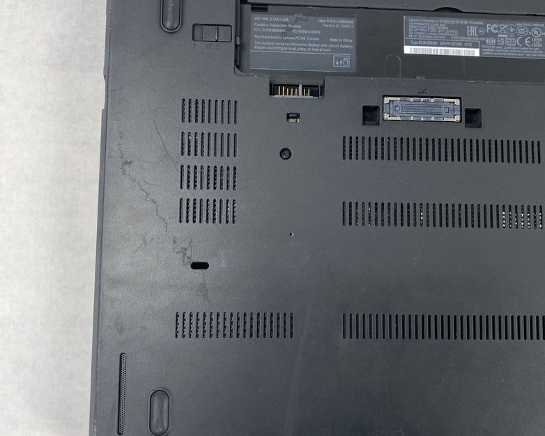 Lenovo ThinkPad T470 Core i5-6300U 2.40 GHz 8 GB RAM 14" No Battery No HDD No OS