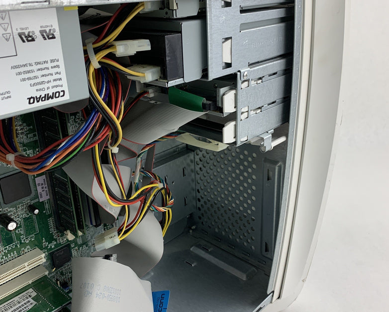 Compaq Presario 5010US Vintage Pentium III 866 MHz 256 MB RAM No OS No HDD