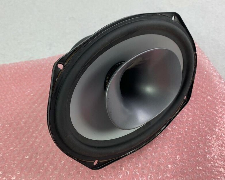 Wake Tower Speaker 200 Watts Matte Silver Polypropylene Cone - Black