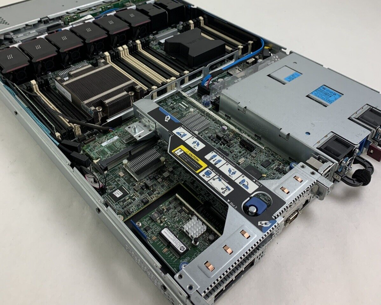 HP ProLiant DL360p Gen8 Xeon E5-2609 V2 2.5 GHz 8 GB RAM No OS No HDD