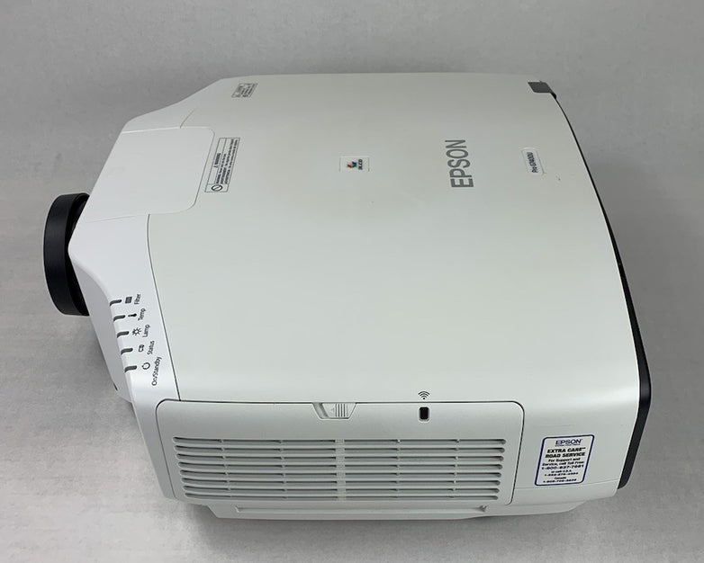 Epson Pro G7400U H762A LCD Projector - Parts or Repair