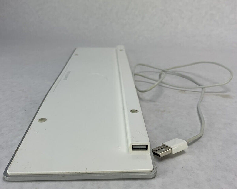 Apple Mac Keyboard Genuine A1243 USB Ultra Thin Aluminum Keypad Used