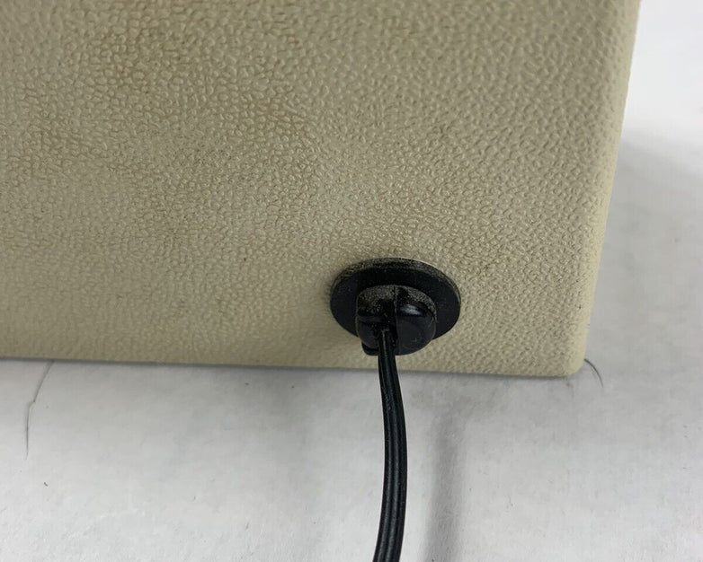 Motorola NLN5678A Battery Charger and AC Adapter 120V 60Hz 4W