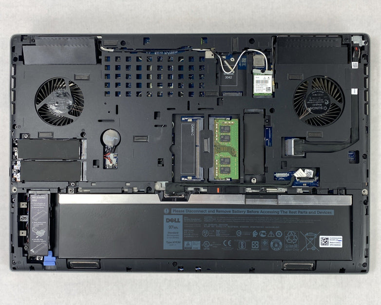 Dell Precision 7730 Intel Xeon E-2176M 2.70 GHz 8 GB RAM 17.3" No HDD No OS