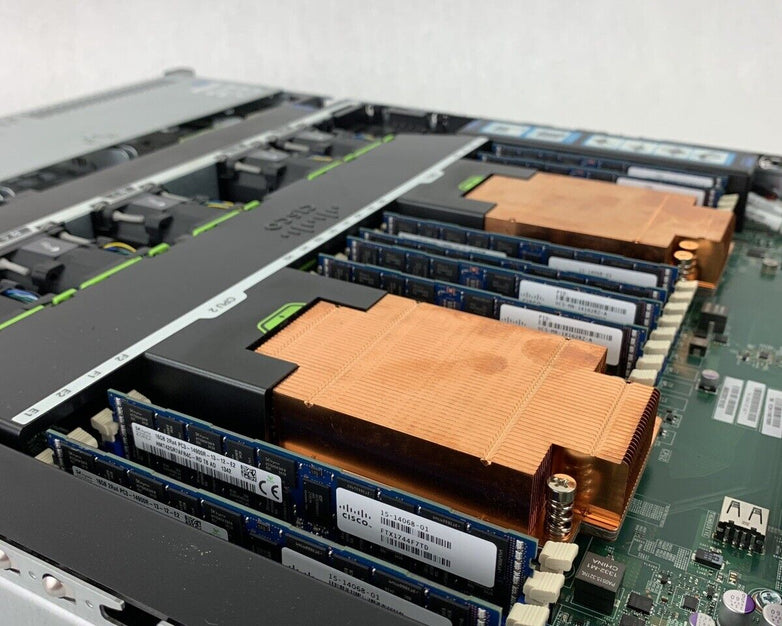 Cisco UCS C220 M3 2x Intel Xeon E5-2670V2 2.5 GHz 128 GB RAM Ho HDD No OS